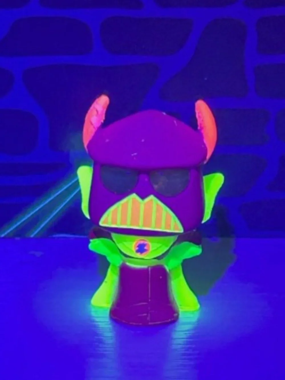 ULTRA RARE Neon Glow Peek Zurg Toy Story Disney Doorables